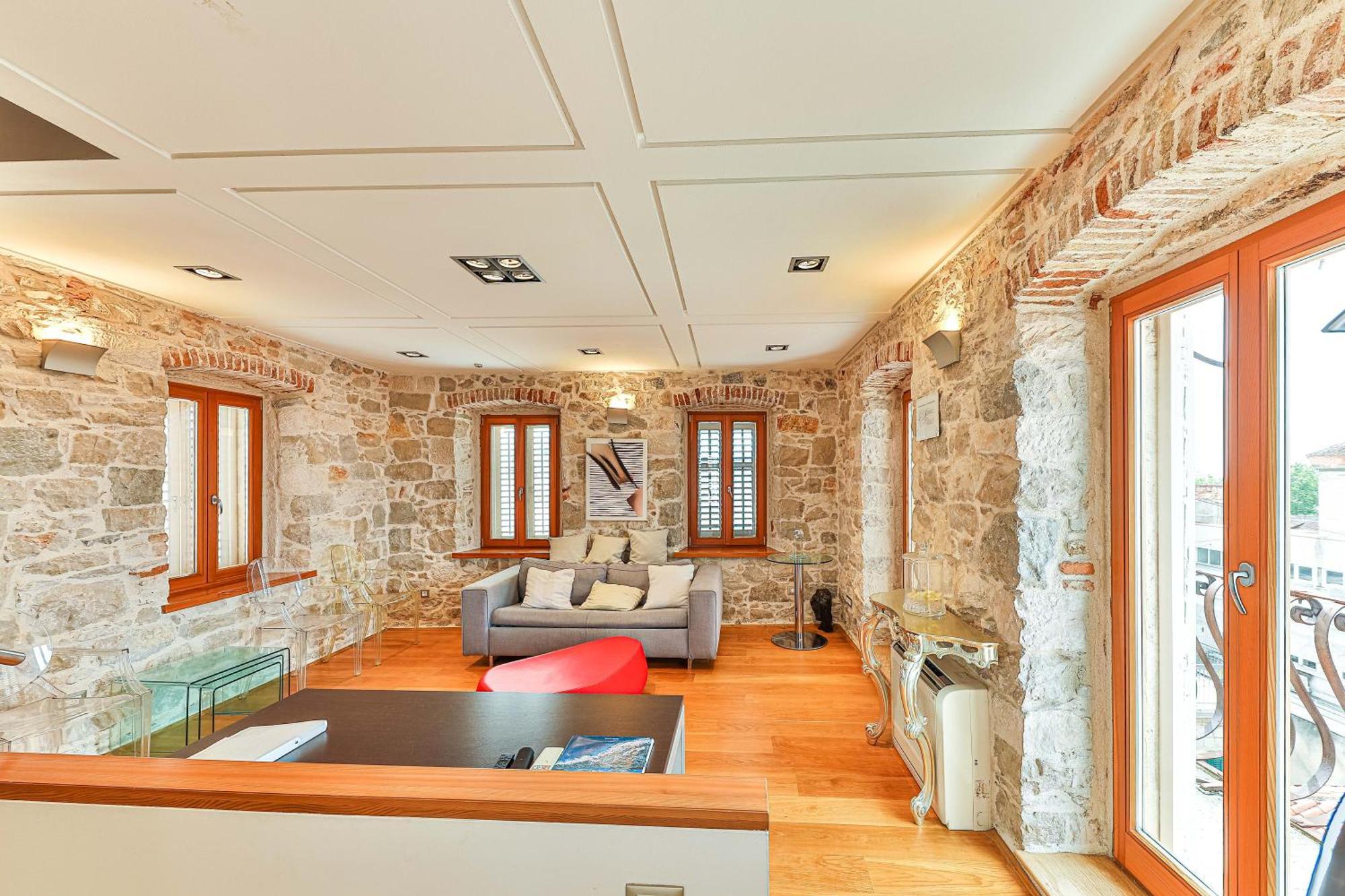 Augubio Penthouse Split
